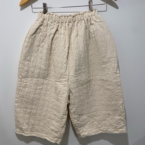 ▫️Little Creative Factory▫️Cream Quilted Knee-Length Shorts - Picture 3 of 5